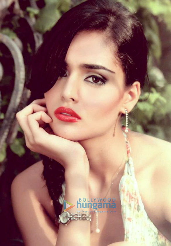 nathaliakaur43 Nathalia Kaur Photos Bollywood Hungama
