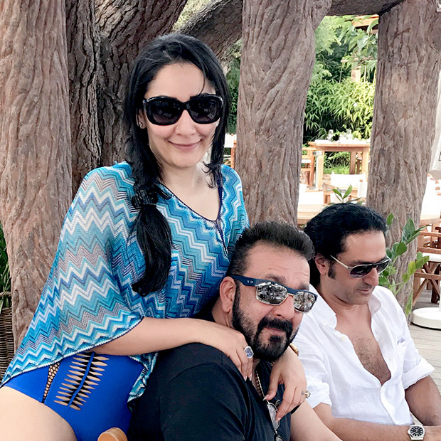 Maanyata Dutt poses in a swimsuit by the pool and it is sexy as hell (7)