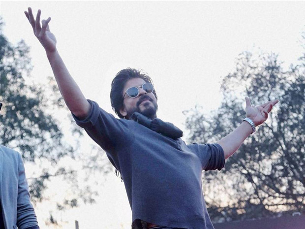  “Stretching of arms does not make me or break me” – Shah Rukh Khan 