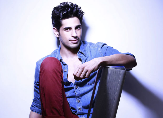  Here’s how Sidharth Malhotra spent half of his first pay cheque that he received for Student Of The Year 