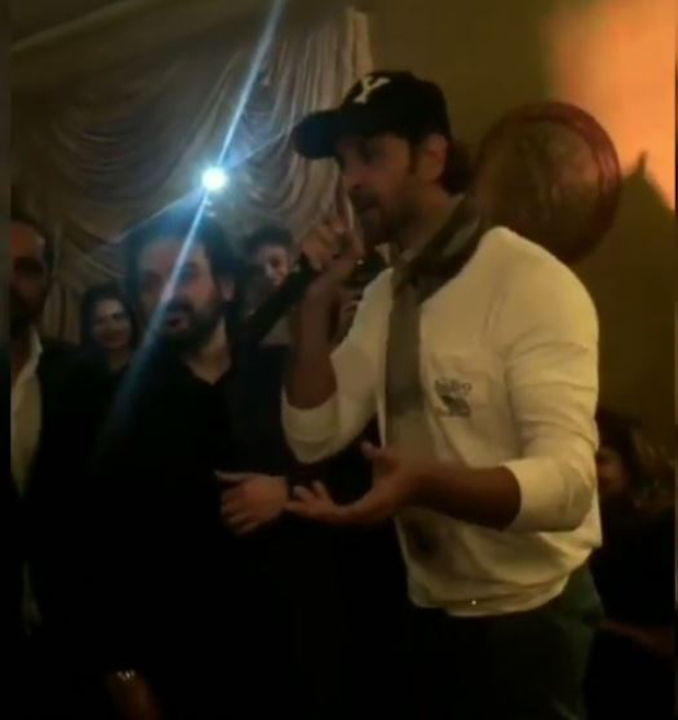 This video of Hrithik Roshan singing for Rakesh Roshan on his birthday