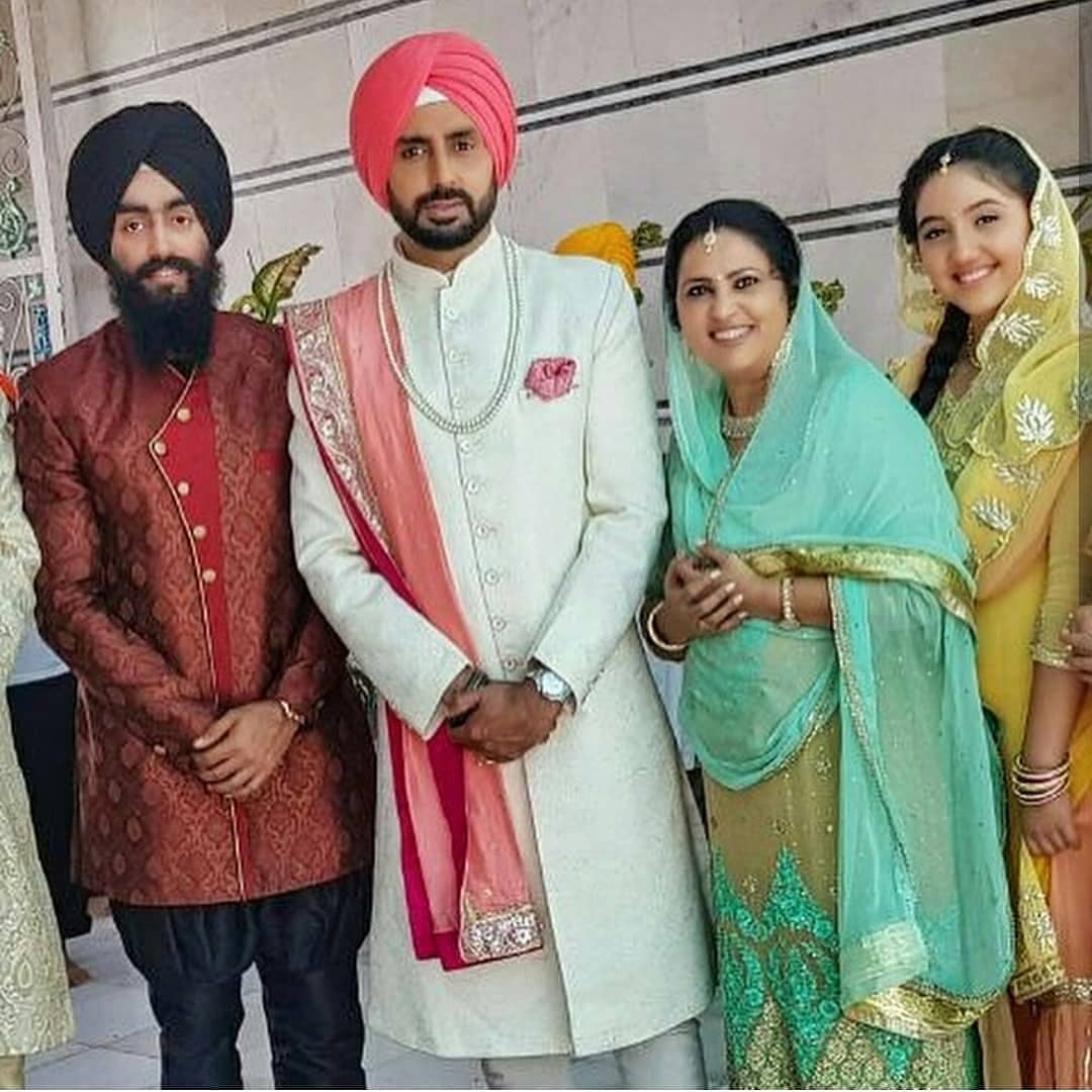 Check Out! Taapsee Pannu becomes Abhishek Bachchan’s bride in Manmarziyaan Check Out! Taapsee Pannu becomes Abhishek Bachchan’s bride in Manmarziyaan