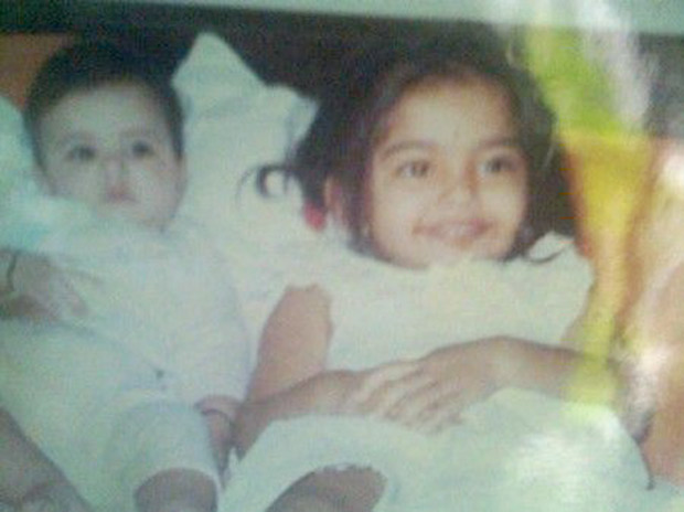 Veeres Kareena Kapoor, Rhea Kapoor and Sonam Kapoor’s UNSEEN childhood pictures will get you all mushy Veeres Kareena Kapoor, Rhea Kapoor and Sonam Kapoor’s UNSEEN childhood pictures will get you all mushy