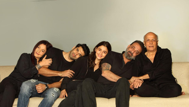 Mahesh Bhatt returns to direction with SADAK 2; Alia Bhatt, Aditya Roy Kapur, Sanjay Dutt, Pooja Bhatt make OFFICIAL ANNOUNCEMENT Mahesh Bhatt returns to direction with SADAK 2; Alia Bhatt, Aditya Roy Kapur, Sanjay Dutt, Pooja Bhatt make OFFICIAL ANNOUNCEMENT