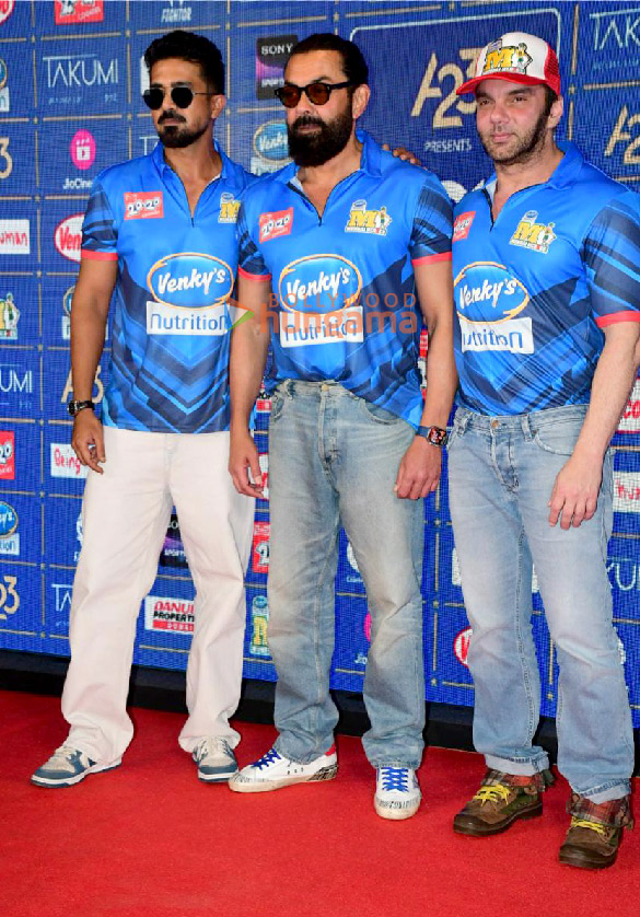 Photos: Bobby Deol, Saqib Saleem and others attend the press conference of CCL team Mumbai Heroes