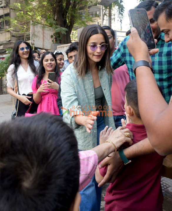 Photos: Alia Bhatt, Neetu Kapoor, Shaheen Bhatt, and Soni Razdan snapped outside a cafe in Bandra