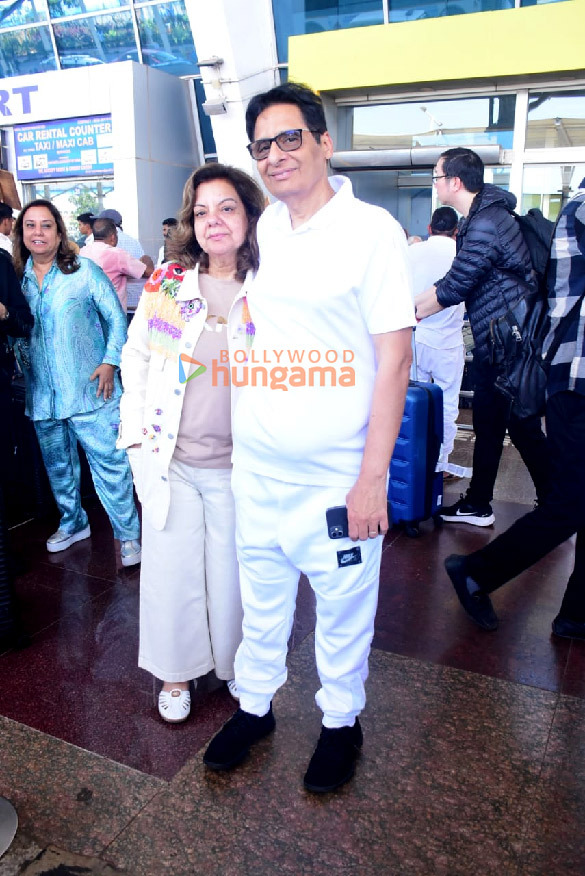 Photos: Alia Bhatt, Pragya Jaiswal, Sonali Bendre and others snapped at the airport