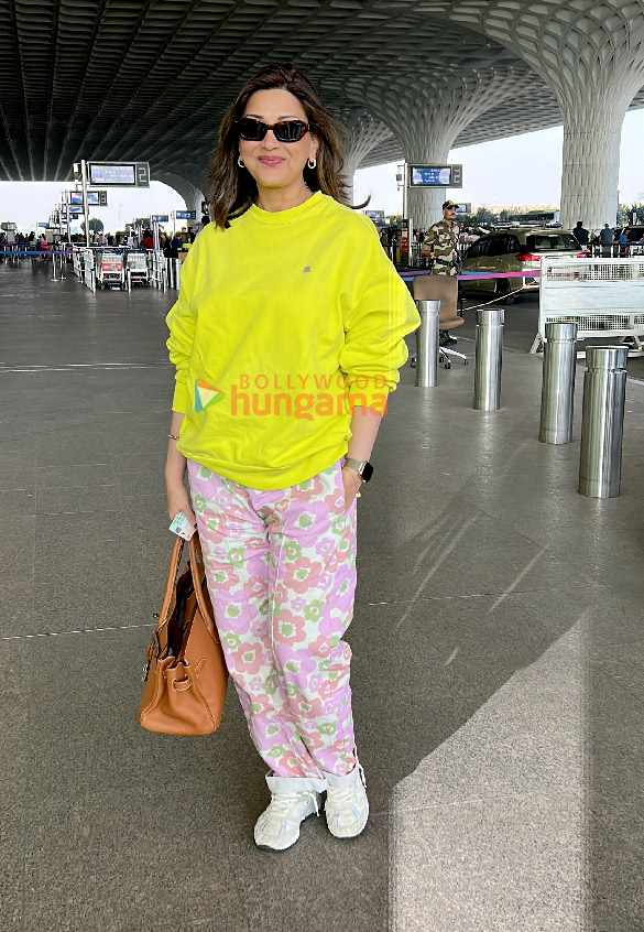 Photos: Alia Bhatt, Pragya Jaiswal, Sonali Bendre and others snapped at the airport