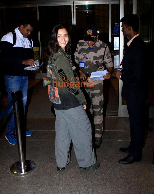 Photos: Alia Bhatt snapped at the airport