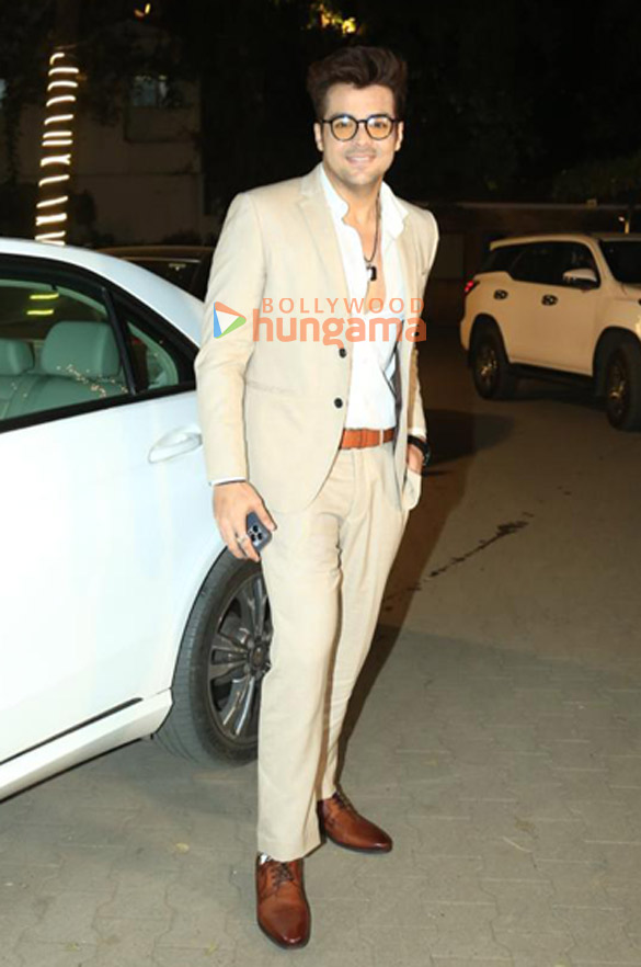 Photos: Celebs attend Mayyank Taandon and Mayuri Soni’s wedding reception