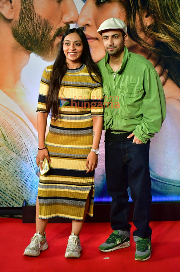 Photos: Janhvi Kapoor, Shahid Kapoor, Kriti Sanon and others grace the premiere of Teri Baaton Mein Aisa Uljha Jiya