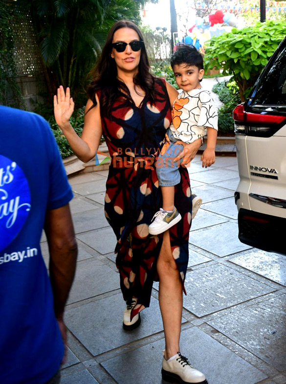 Photos: Kareena Kapoor Khan, Saif Ali Khan, Ranbir Kapoor, Randhir Kapoor, Taimur Ali Khan & others snapped at Jeh's birthday party