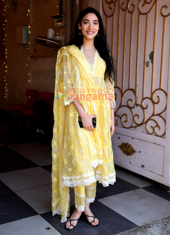 Photos: Medha Shankr spotted in Khar