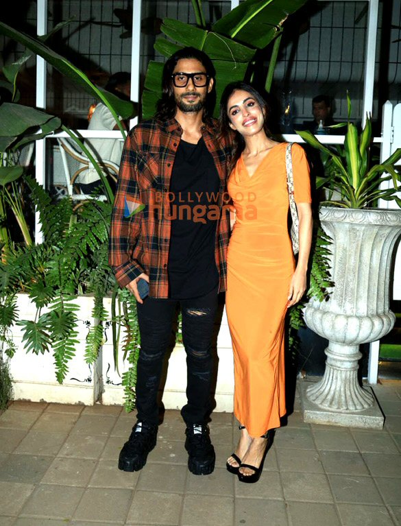 Photos: Prateik Babbar and Priya Banerjee snapped in Bandra