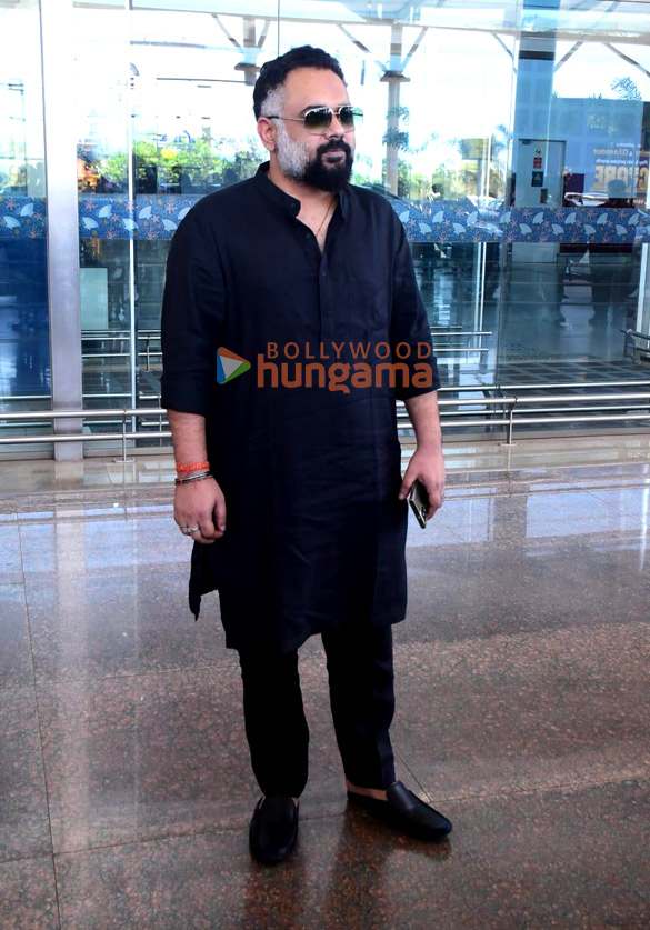 Photos: Shilpa Shetty Shetty, Raj Kundra and others snapped at Goa airport