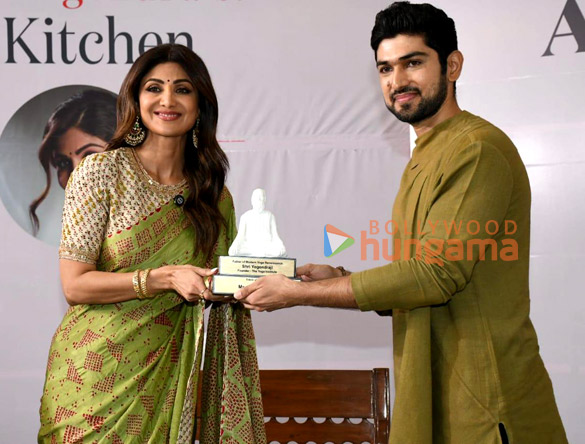 Photos: Shilpa Shetty snapped at the launch of Dr Hansaji Yogendra’s latest book The Sattvik Kitchen