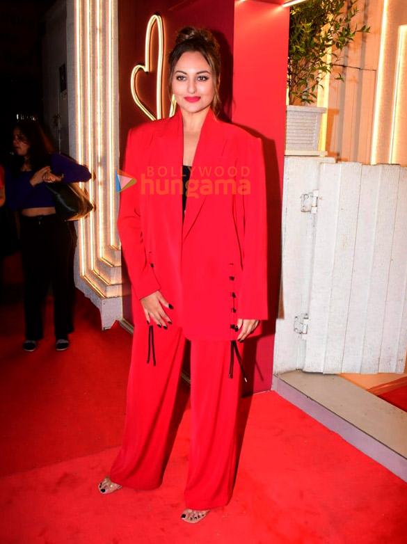 Photos: Sonakshi Sinha, Donal Bisht, Krishna Shroff and others snapped at Akina in Bandra