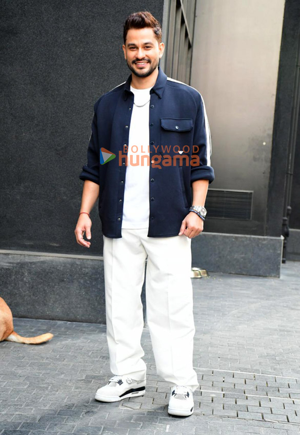 Photos: Farhan Akhtar and Kunal Kemmu snapped promoting their film Madgaon Express