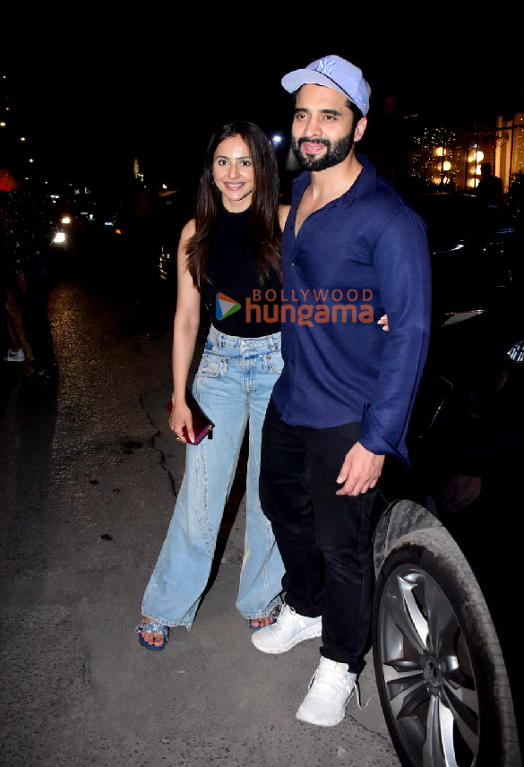 Photos: Rakul Preet Singh and Jackky Bhagnani spotted in Bandra