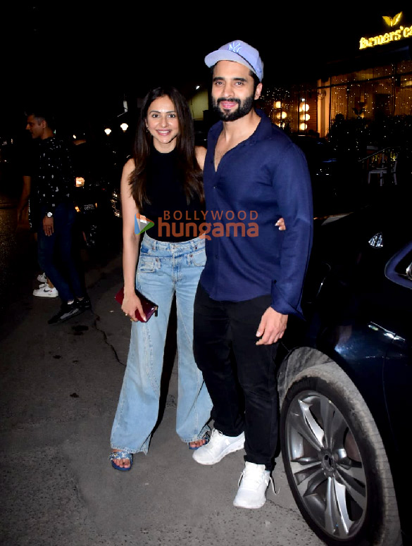 Photos: Rakul Preet Singh and Jackky Bhagnani spotted in Bandra