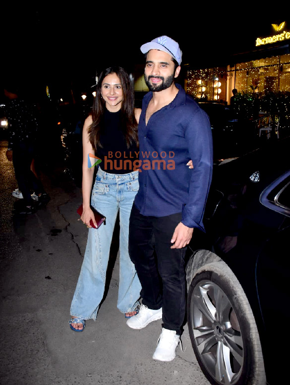 Photos: Rakul Preet Singh and Jackky Bhagnani spotted in Bandra