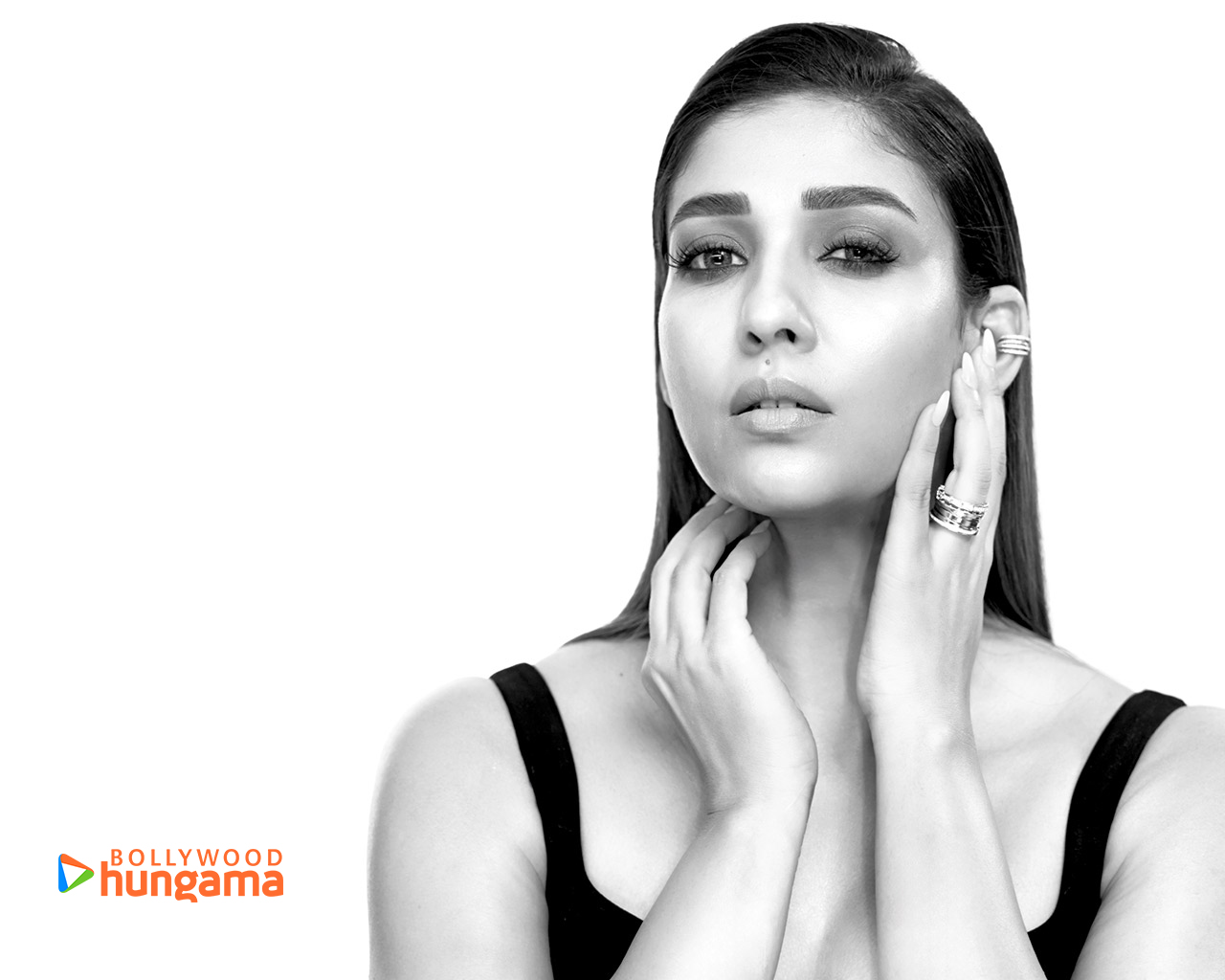 Nayanthara Wallpapers | nayanthara-2-3 - Bollywood Hungama