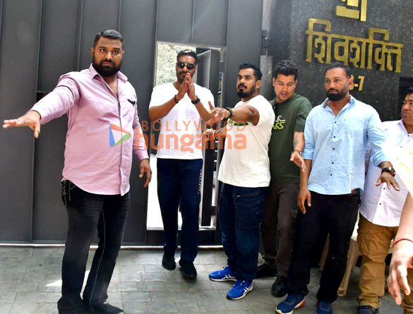 Photos: Ajay Devgn snapped celebrating his birthday with his fans outside his residence