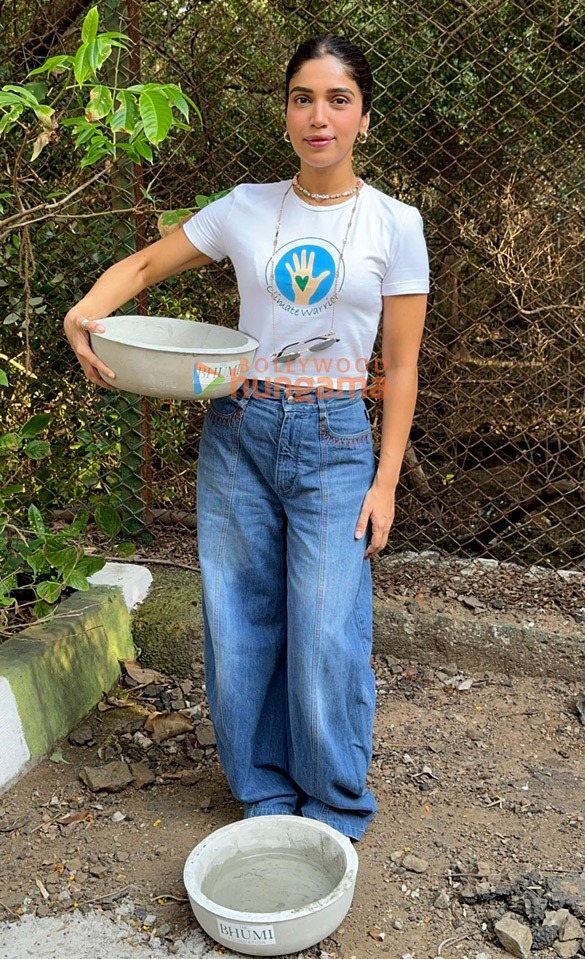 Photos: Bhumi Pednekar snapped installing water bowls in and around Versova