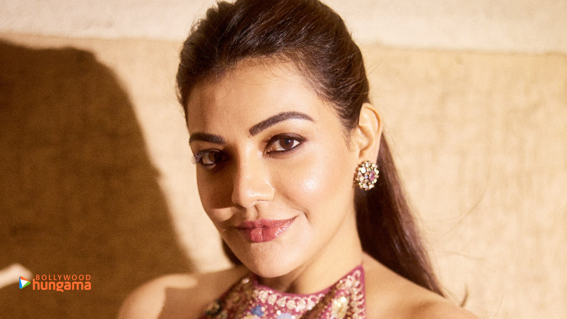 Kajal Aggarwal Wallpapers | kajal-aggarwal-7-5 - Bollywood Hungama