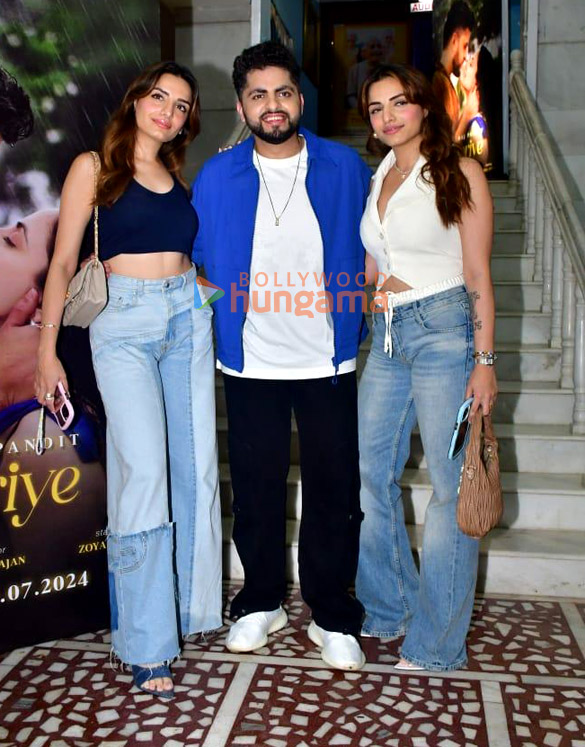 Photos: Aamir Khan snapped Raj Pandit's Kooriye launch and special screening at Iskcon Auditorium, Juhu