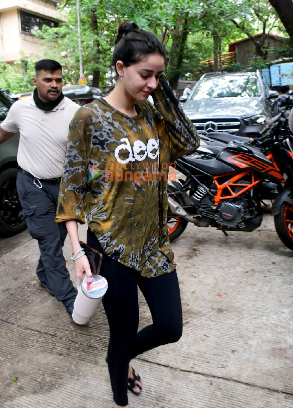 Photos: Ananya Panday spotted outside the gym in Bandra