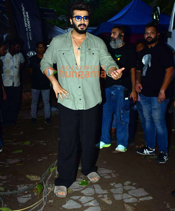 Photos: Arjun Kapoor snapped in Juhu