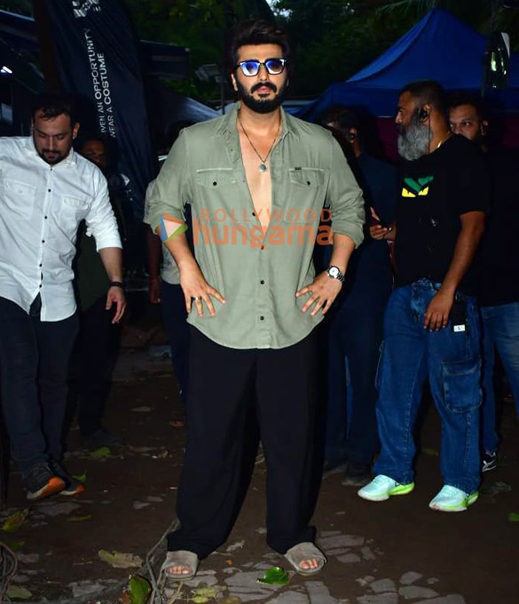 Photos: Arjun Kapoor snapped in Juhu