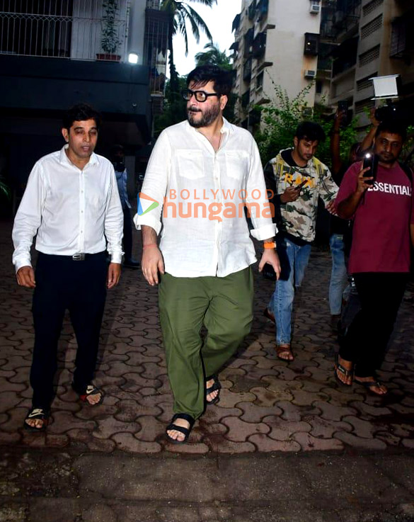 Photos: Celebs arrive at Farah Khan’s house to pay last respects to Menaka Irani