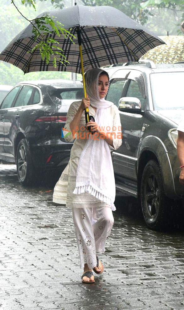 Photos: Celebs attend Krishan Kumar's daughter Tishaa Kumar's funeral in Mumbai