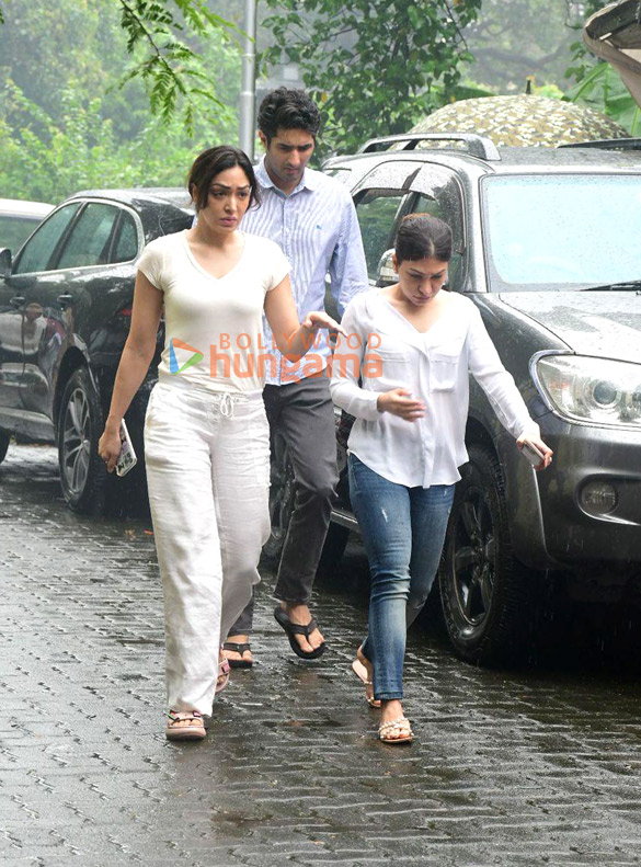 Photos: Celebs attend Krishan Kumar's daughter Tishaa Kumar's funeral in Mumbai