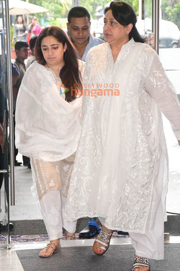 Photos: Celebs attend the prayer meet of Krishan Kumar's daughter Tishaa Kumar