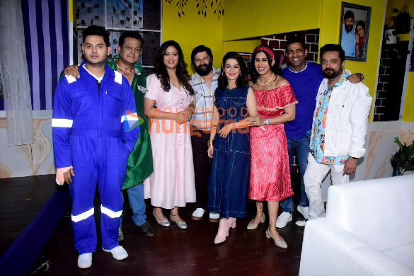 Photos: Celebs grace the special screening of the upcoming play 'Ek Main Aur Ek Two'