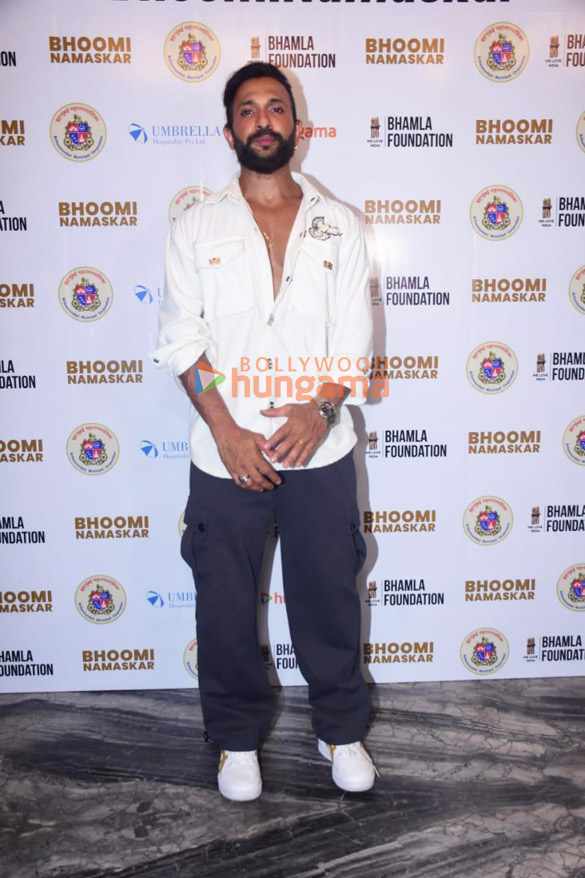 Photos: Jackie Shroff, Jeetendra and others snapped at Bhamla Foundation's Bhoomi Namaskar event