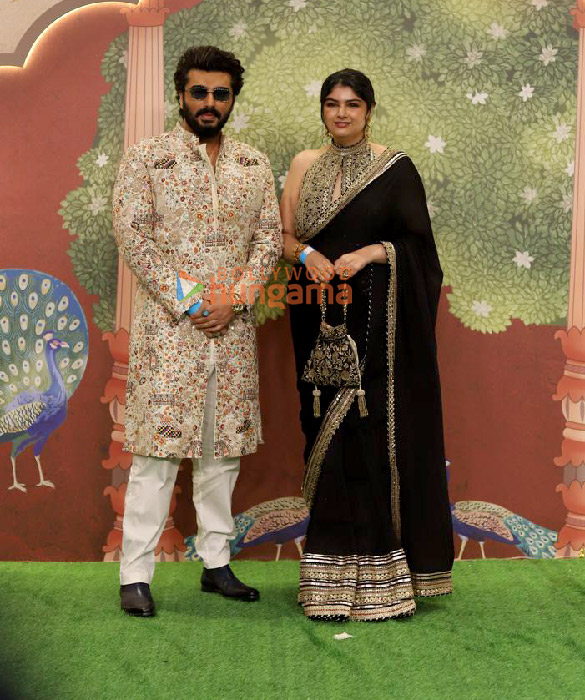 Photos: Salman Khan, Shah Rukh Khan, Sara Ali Khan and others attend the Shubh Aashirwad ceremony at Anant Ambani and Radhika Merchant
