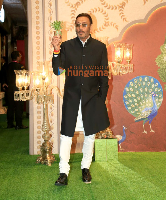 Photos: Salman Khan, Shah Rukh Khan, Sara Ali Khan and others attend the Shubh Aashirwad ceremony at Anant Ambani and Radhika Merchant