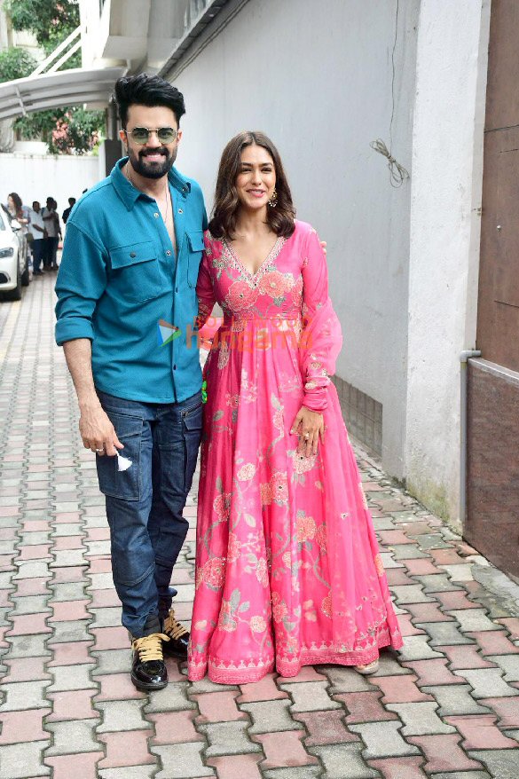 Photos: Mrunal Thakur and Maniesh Paul spotted at Tips office in Khar