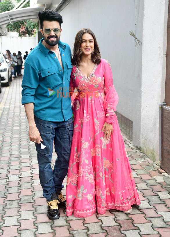 Photos: Mrunal Thakur and Maniesh Paul spotted at Tips office in Khar