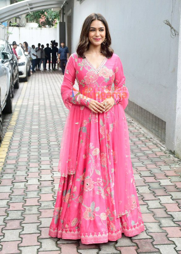 Photos: Mrunal Thakur and Maniesh Paul spotted at Tips office in Khar