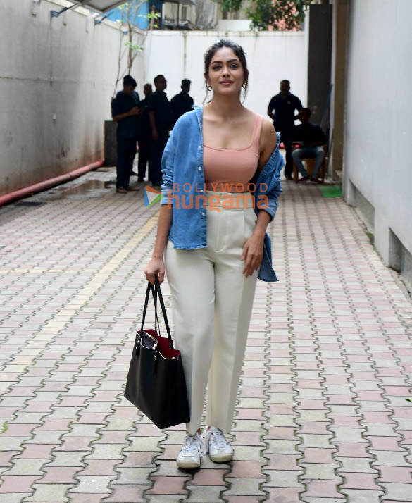 Photos: Mrunal Thakur snapped outside Vishesh Films' office