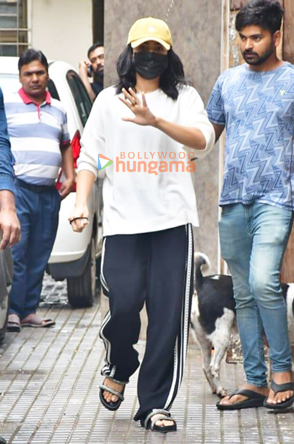 Photos: Rashmika Mandanna snapped in Juhu