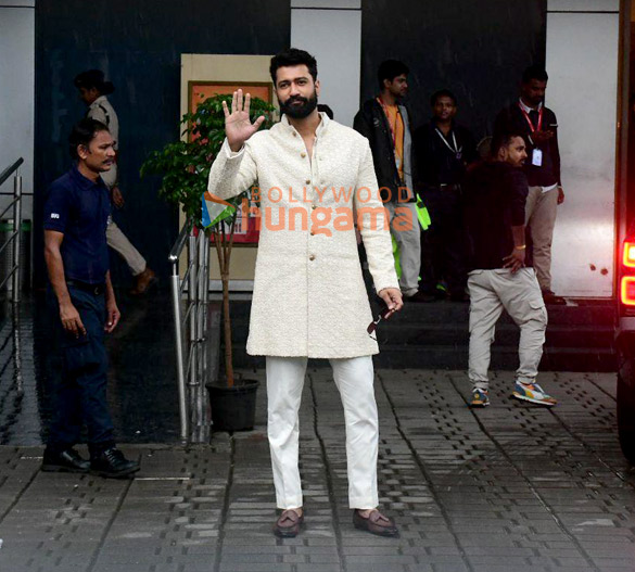 Photos: Vicky Kaushal snapped at Kalina airport