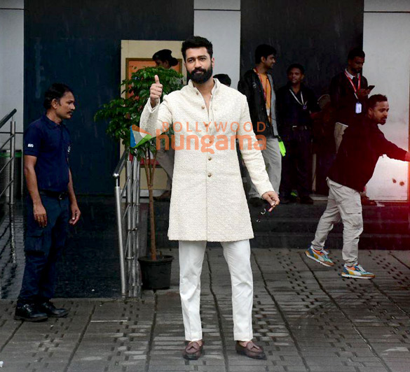 Photos: Vicky Kaushal snapped at Kalina airport