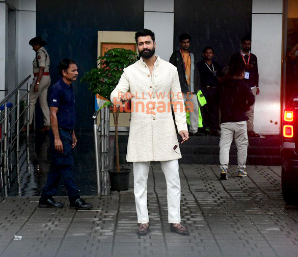 Photos: Vicky Kaushal snapped at Kalina airport