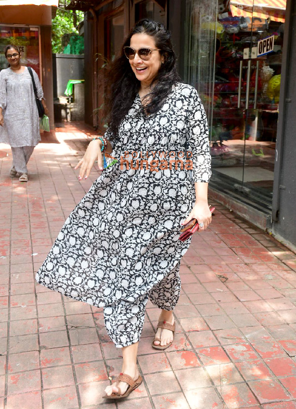 Photos: Vidya Balan snapped in Bandra